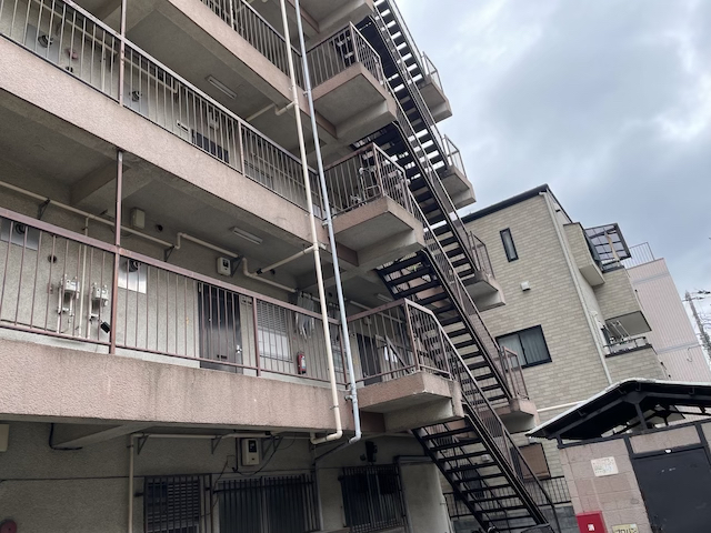 川口　鉄骨階段塗装工事　全景